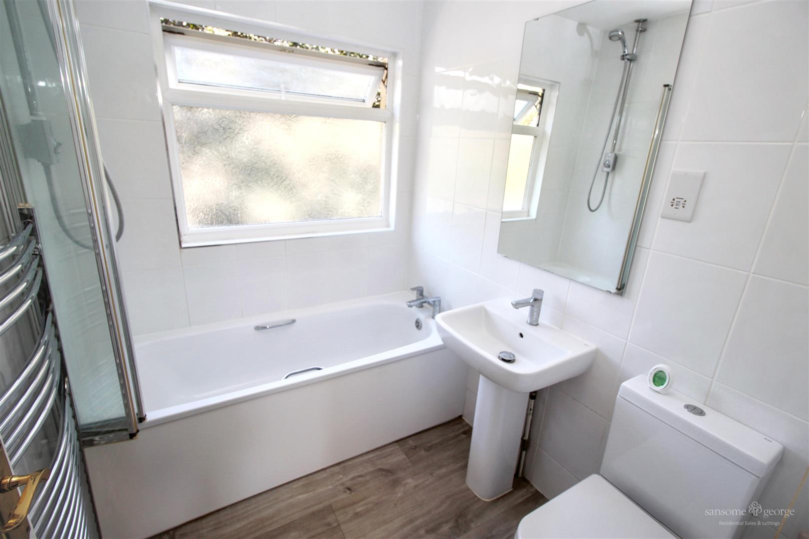 Meadow Way, Theale, Reading